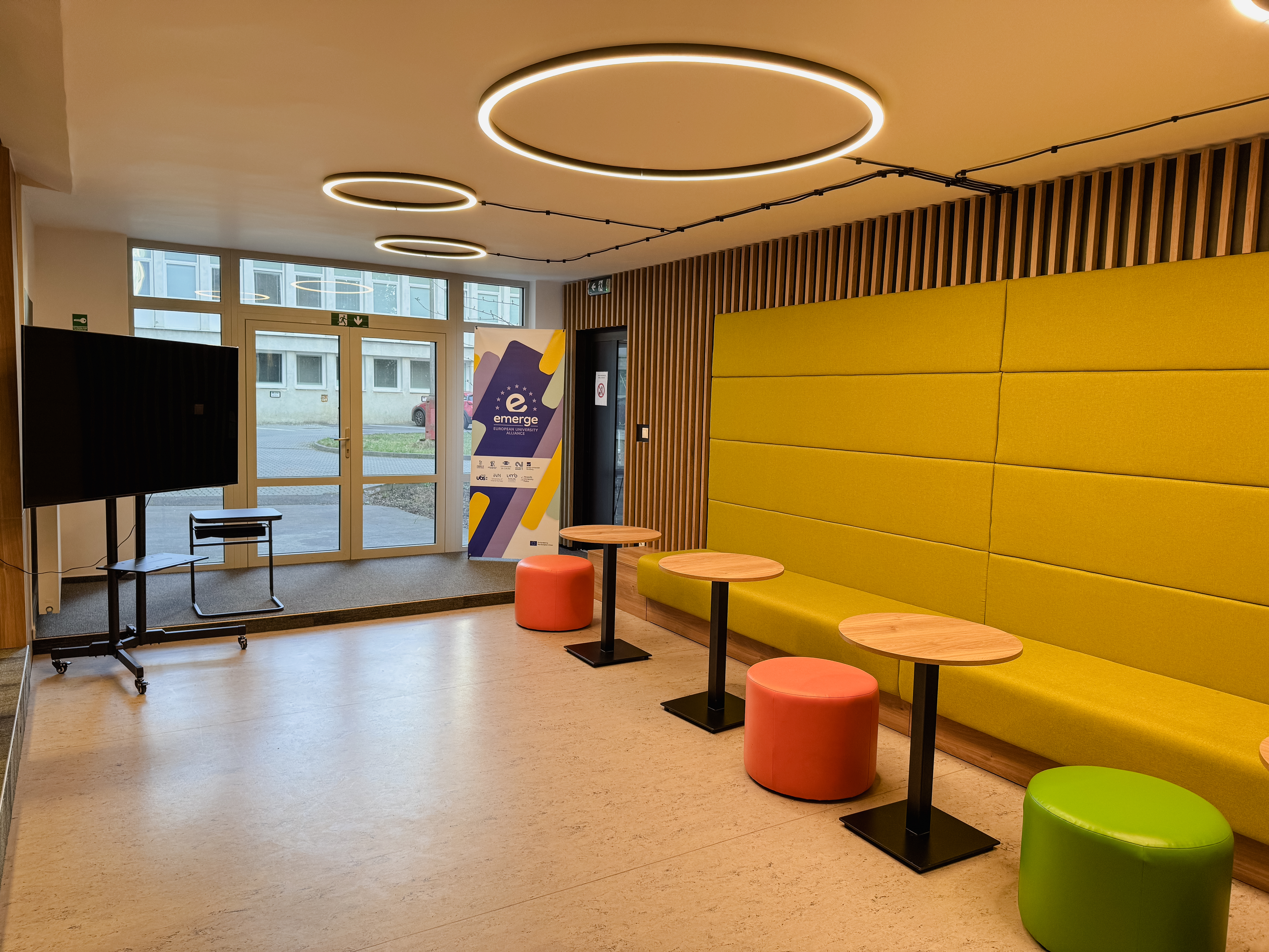 hub 18