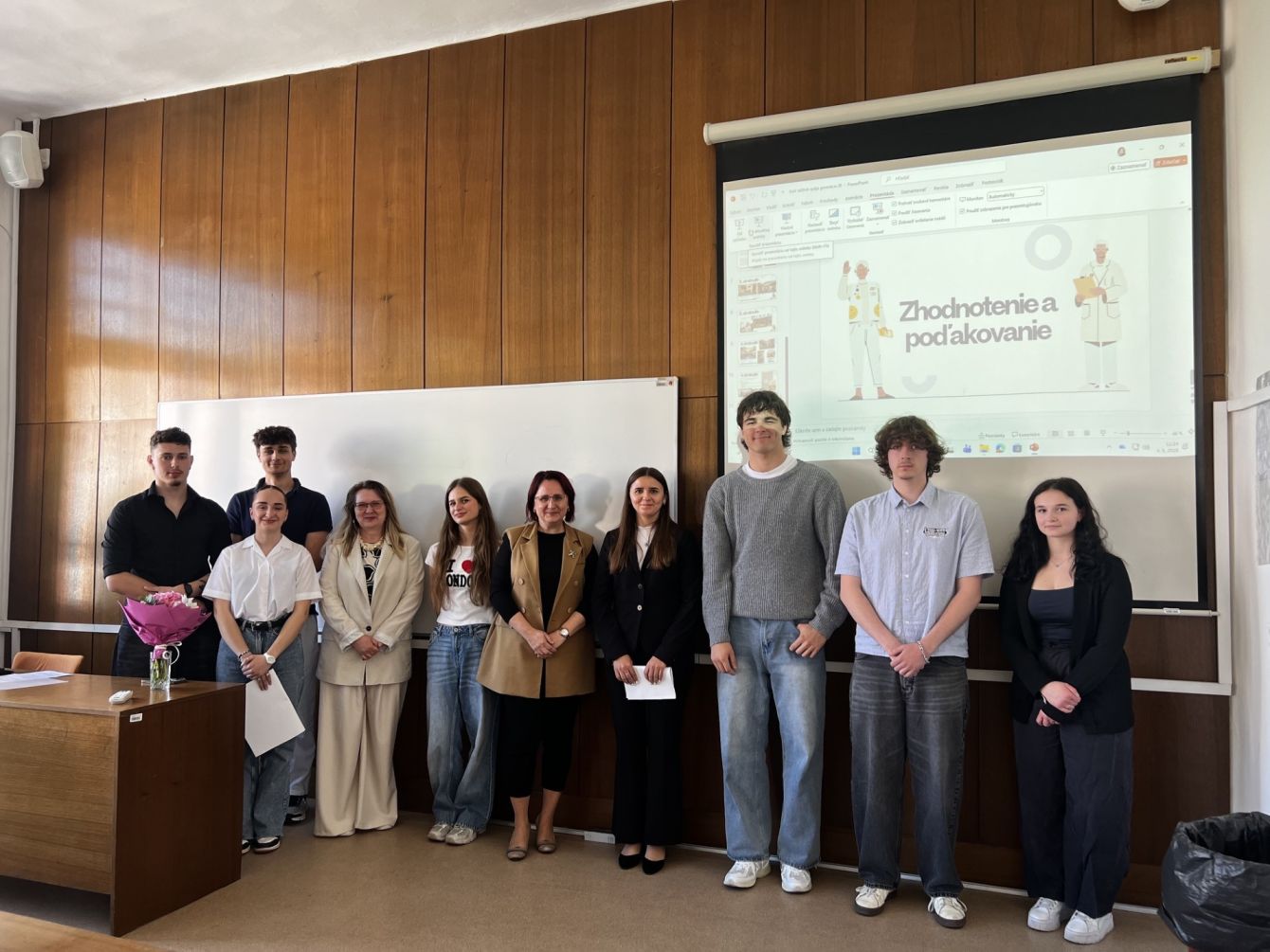Service learning na EF UMB: Keď &scaron;tudentsk&eacute; projekty prin&aacute;&scaron;aj&uacute; re&aacute;lny spoločensk&yacute; dopad